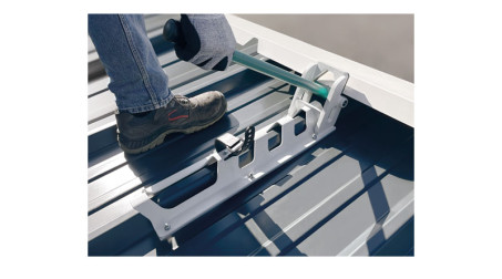 Encocheuse pour bac acier trapézoïdal 45 mm